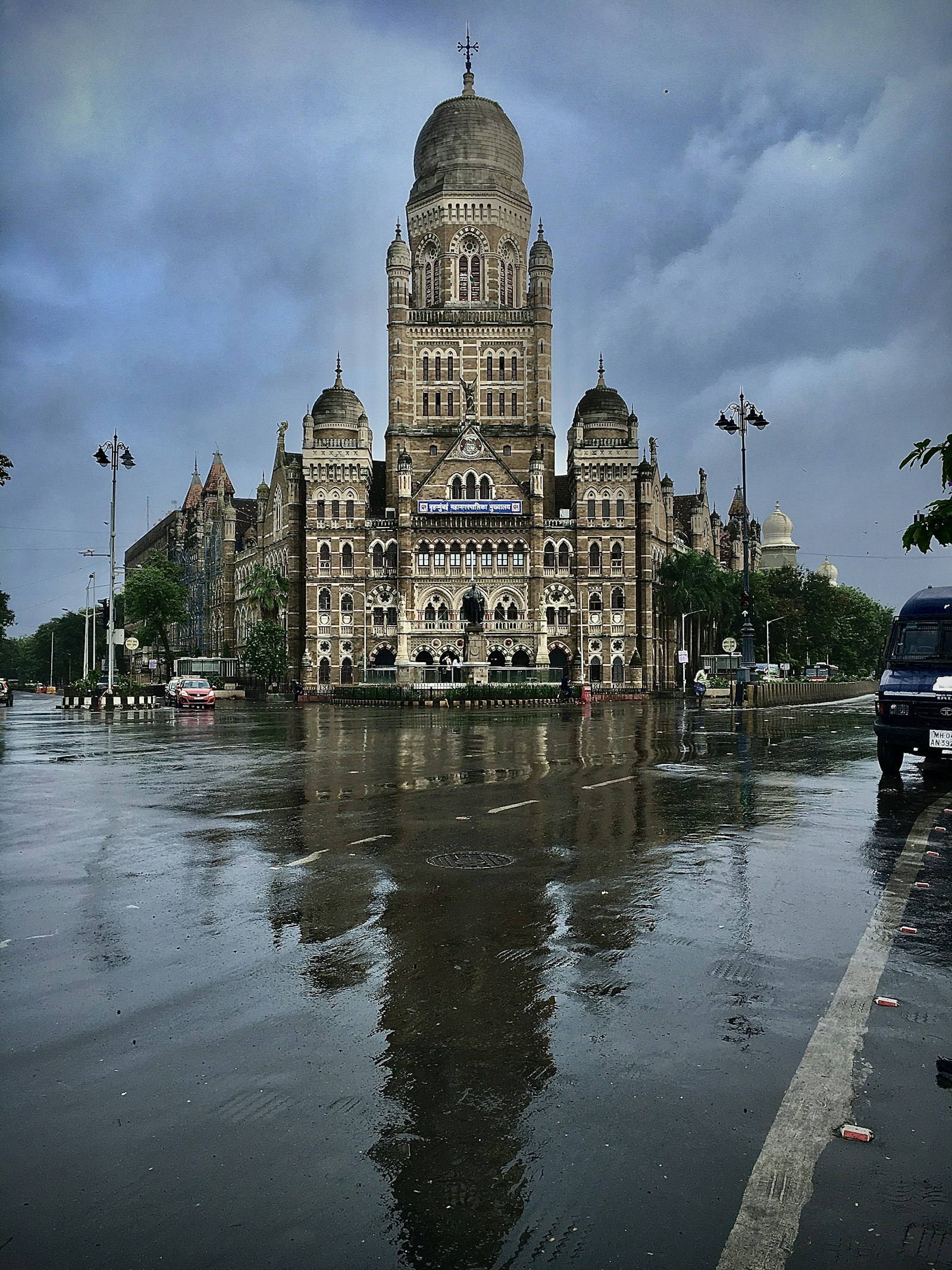 Mumbai city context for Mumbai to Goa flight planning